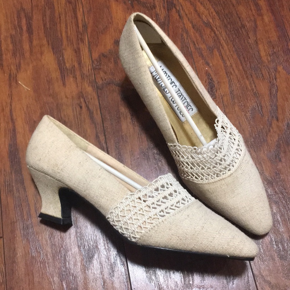 NWOT Mootsie Tootsie ladies heels